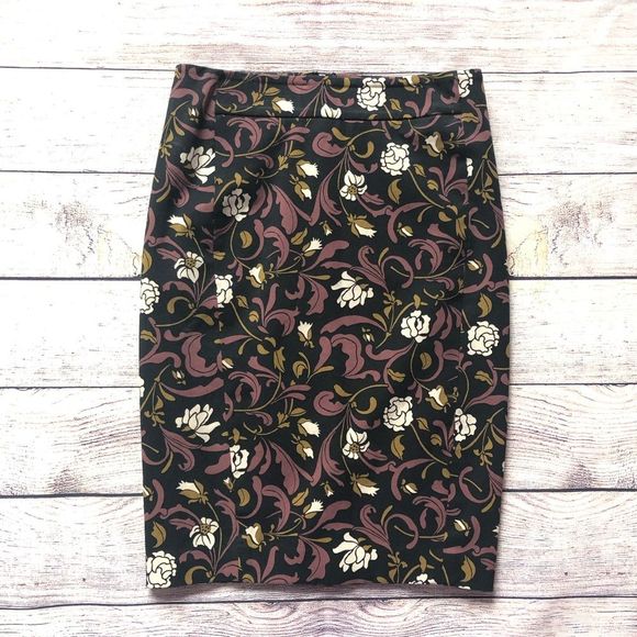 LOFT Dresses & Skirts - LOFT Floral Pencil Skirt